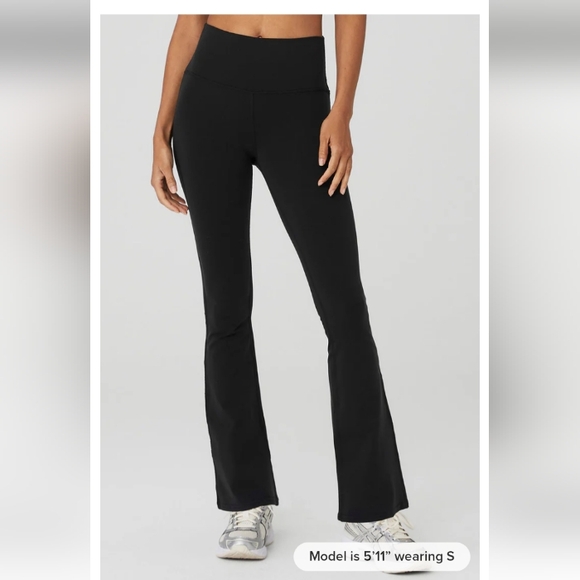 ALO Yoga Pants - Alo Yoga Airbrush HR 7/8 Bootcut Legging